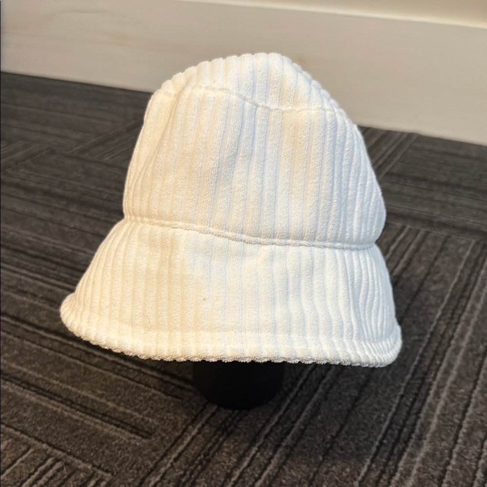 Adults/ teens White Bucket Hat
